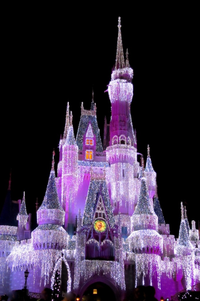 Cinderella's Castle Photo Ideas at Magic Kingdom, Disney World | mybigfathappylife.com