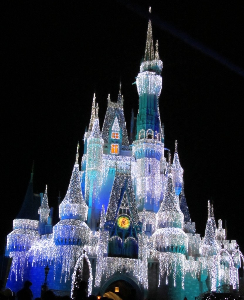 Cinderella's Castle Photo Ideas at Magic Kingdom, Disney World | mybigfathappylife.com