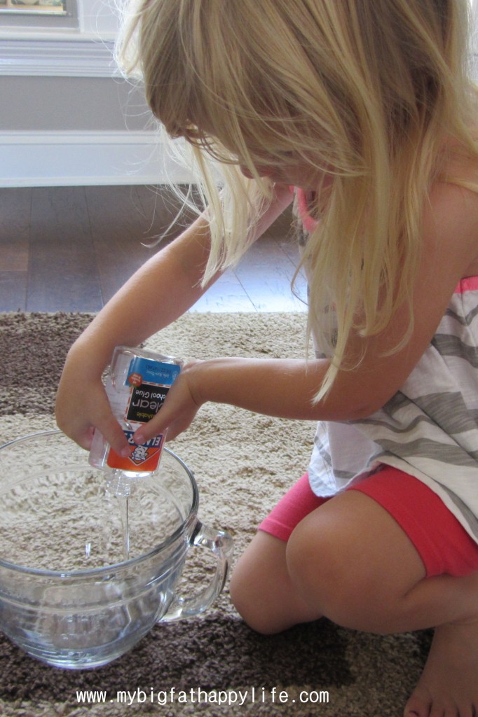 Imaginative Play: How to Make Glitter Slime | mybigfathappylife.com