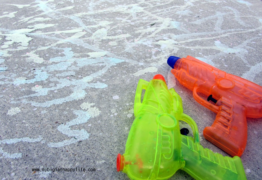 Sidewalk Chalk Paint with Water Guns | mybigfathappylife.com