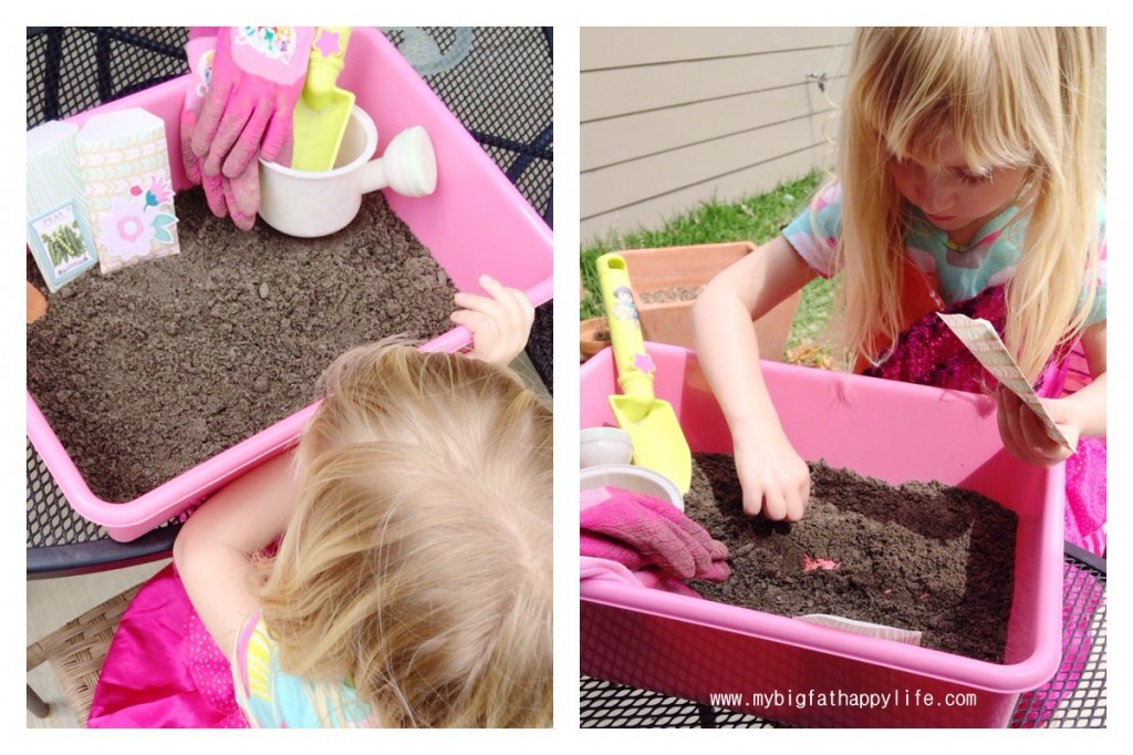 Garden Imaginative Play #playmatters | mybigfathappylife.com