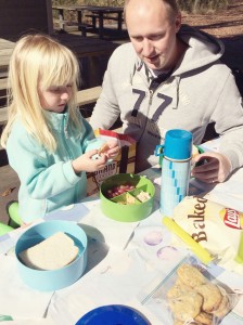 Why We Love Picnic Lunches | mybigfathappylife.com