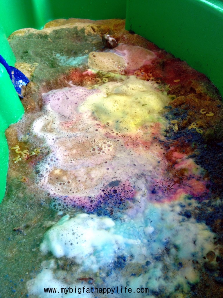 Failed Bubble Painting turned More Messy Potion Fun #playmatters | mybigfathappylife.com