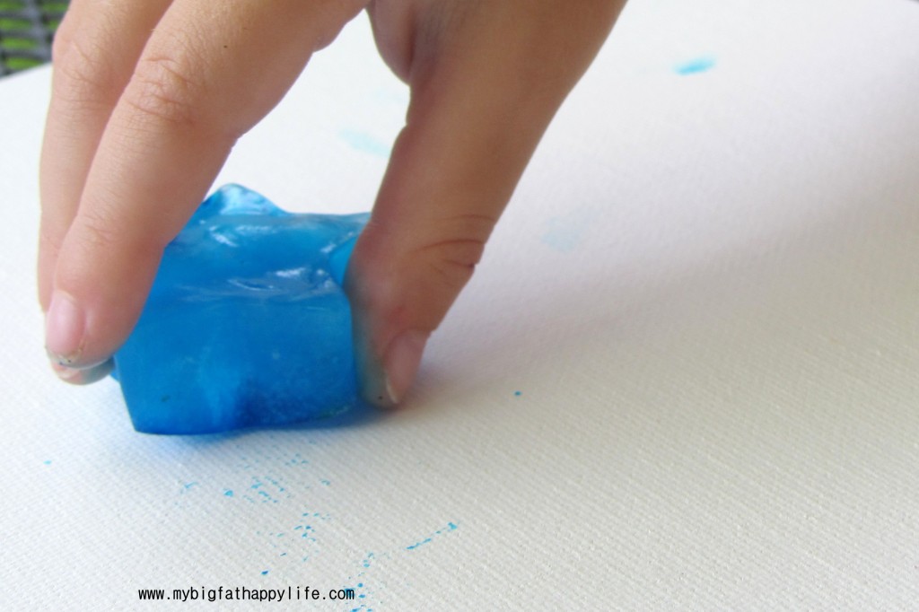 Ice Cube Painting #artsandcrafts | mybigfathappylife.com