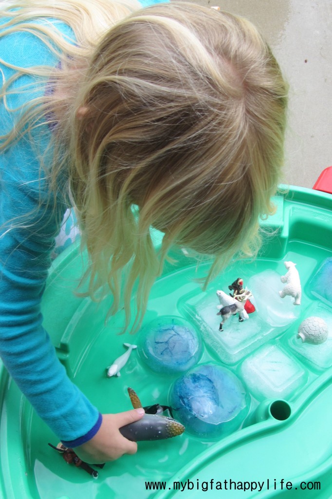 Arctic Small World Play #playmatters | mybigfathappylife.com