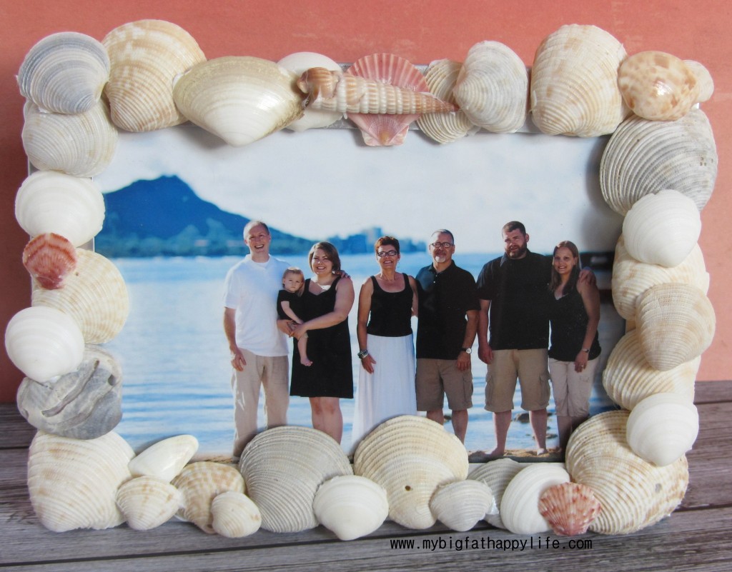 How to Make a Seashell Picture Frame | mybigfathappylife.com