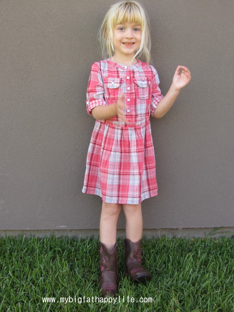 Tips for 1st Day of School Photos #firstdayofschool #phototips | mybigfathappylife.com