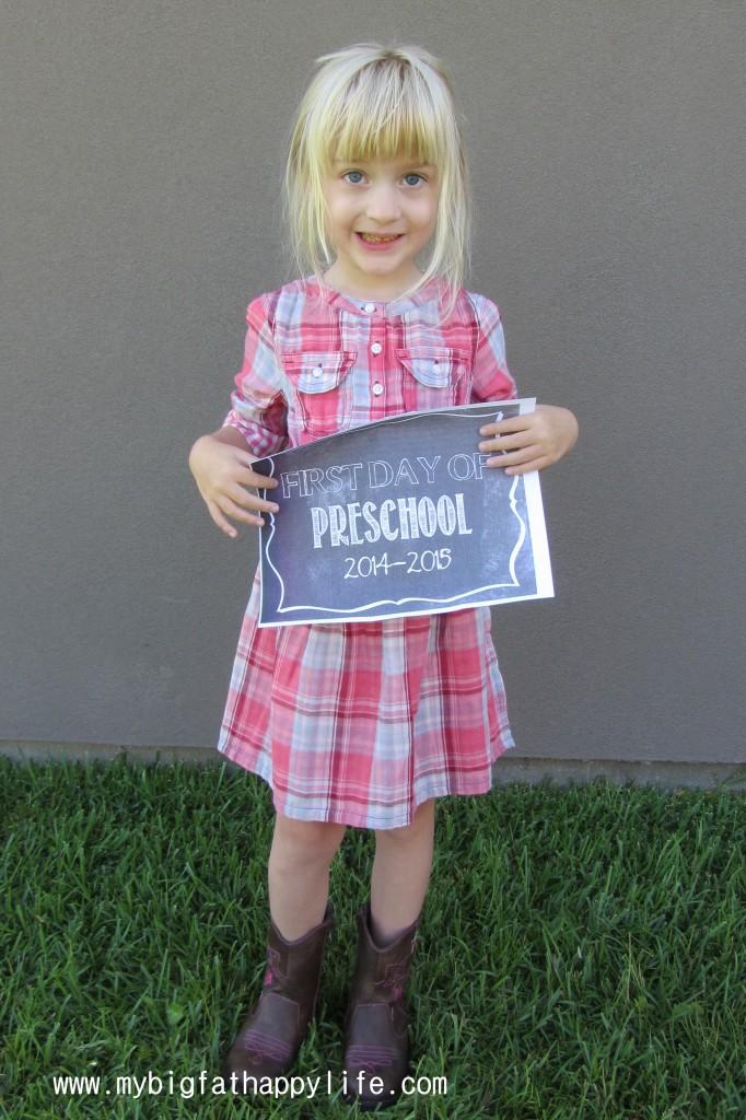 Tips for 1st Day of School Photos #firstdayofschool #phototips | mybigfathappylife.com