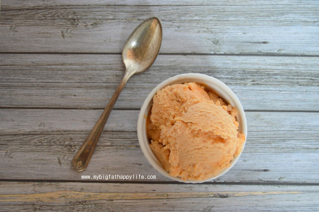 Pumpkin Pie Ice Cream #fall #dessert #autumn #recipe | mybigfathappylife.com