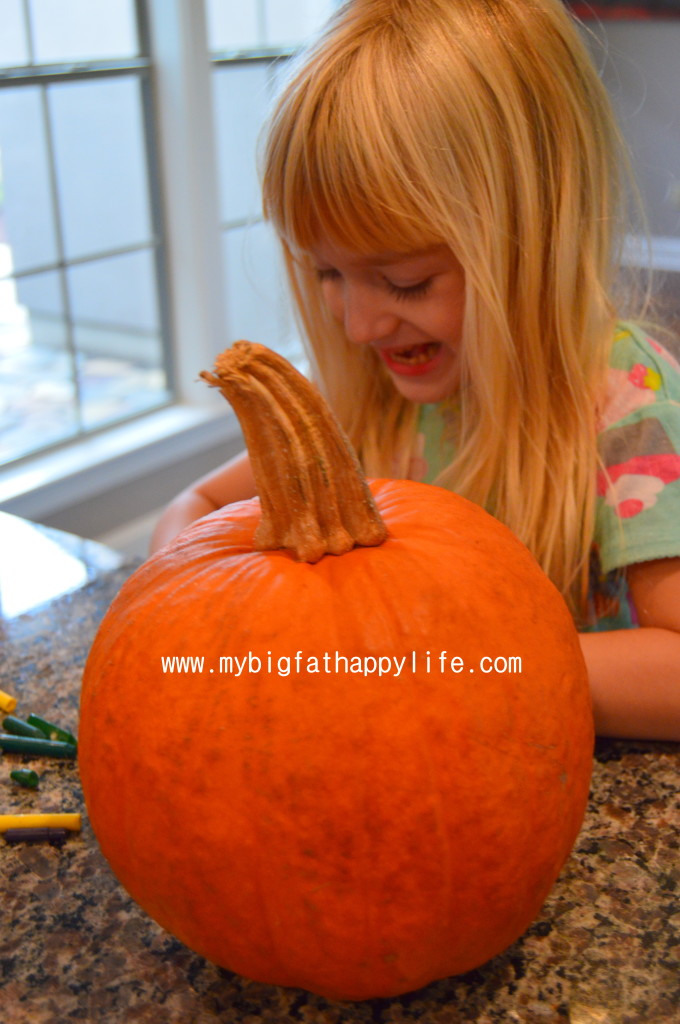 Melted Crayon Pumpkin #fall #pumpkin #alternativetocarving | mybigfathappylife.com