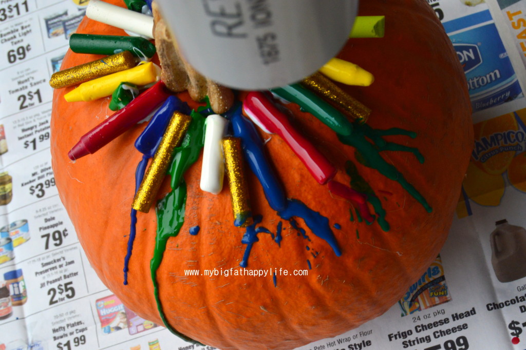 Melted Crayon Pumpkin #fall #pumpkin #alternativetocarving | mybigfathappylife.com
