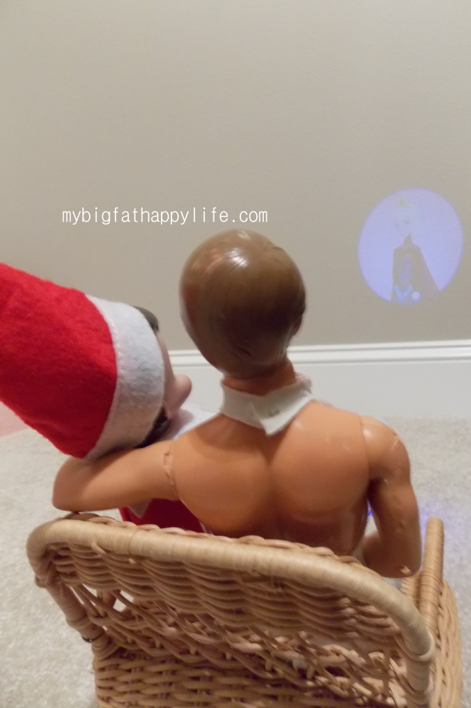 24 Non-Messy Elf on the Shelf Antics #elfontheshelfideas #elfontheshelf #christmas | mybigfathappylife.com