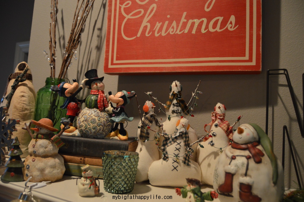 Fireplace Mantels 3 Ways for Christmas #christmas #decorating #holidaydecor | mybigfathappylife.com