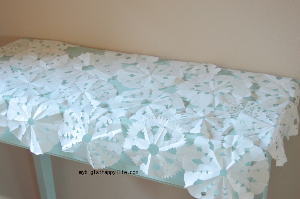 Paper Snowflakes | mybigfathappylife.com