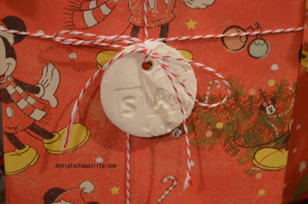 DIY Clay Gift Tags #Christmas #giftwrap #diy #presents | mybigfathappylife.com