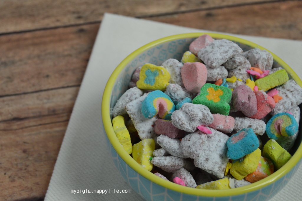 St. Patrick's Day Puppy Chow or Muddy Buddies | mybigfathappylife.com