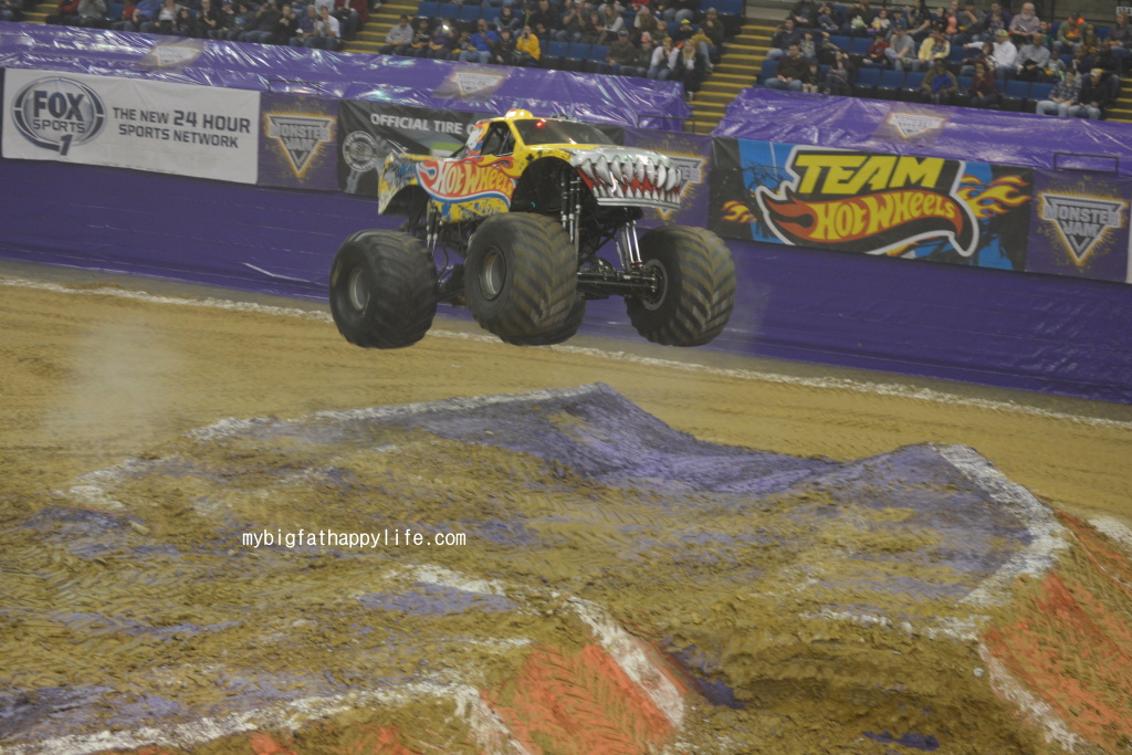 Monster Jam for Girls - Would girls enjoy Monster Jam? | mybigfathappylife.com