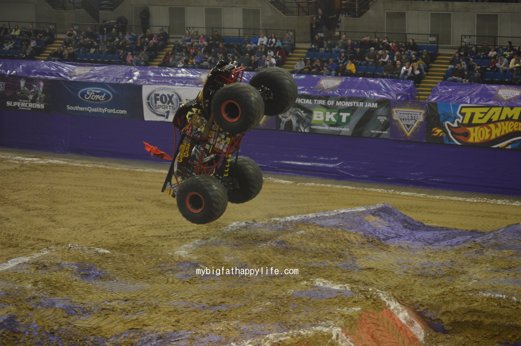 Monster Jam for Girls - Would girls enjoy Monster Jam? | mybigfathappylife.com