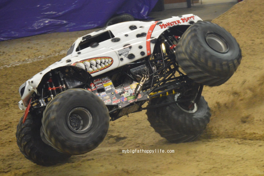 Monster Jam for Girls - Would girls enjoy Monster Jam? | mybigfathappylife.com