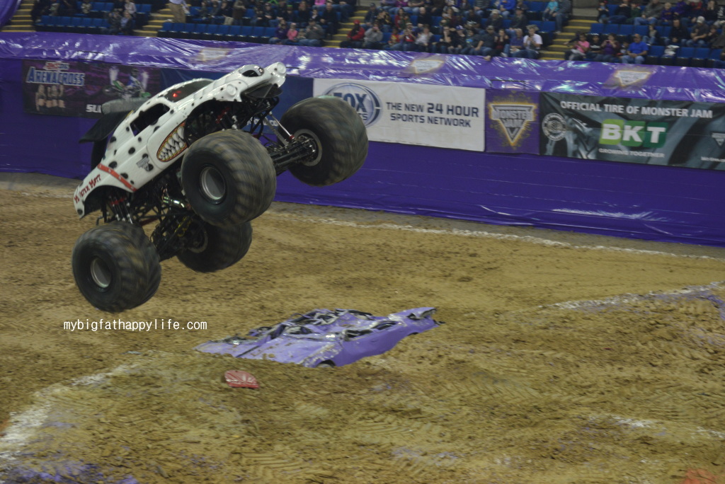 Monster Jam for Girls - Would girls enjoy Monster Jam? | mybigfathappylife.com