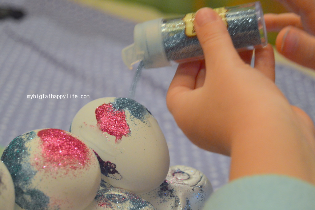 Decorating Easter Eggs with Tea Stain, Monogram and Glitter | mybigfathappylife.com