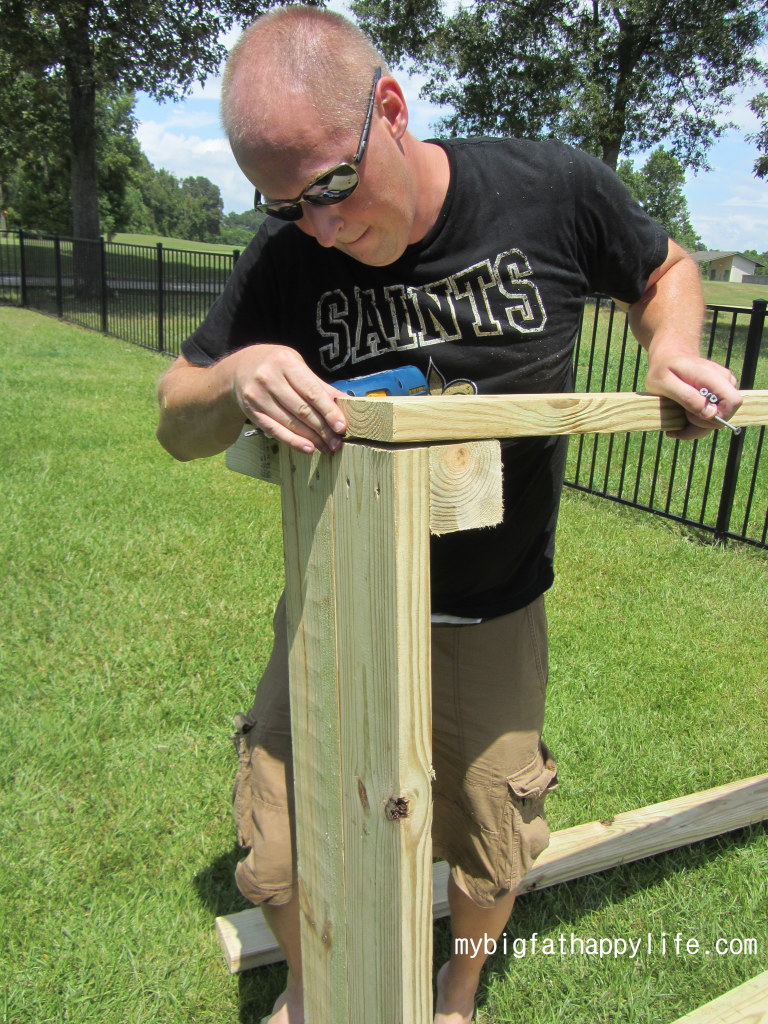 How to Make a Raised Garden Bed | mybigfathappylife.com