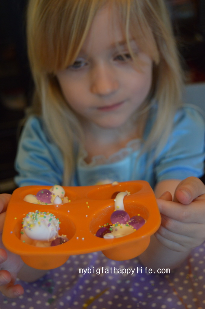 Imaginative Play with Water Beads, making ice cream, milkshakes and sundae | mybigfathappylife.com