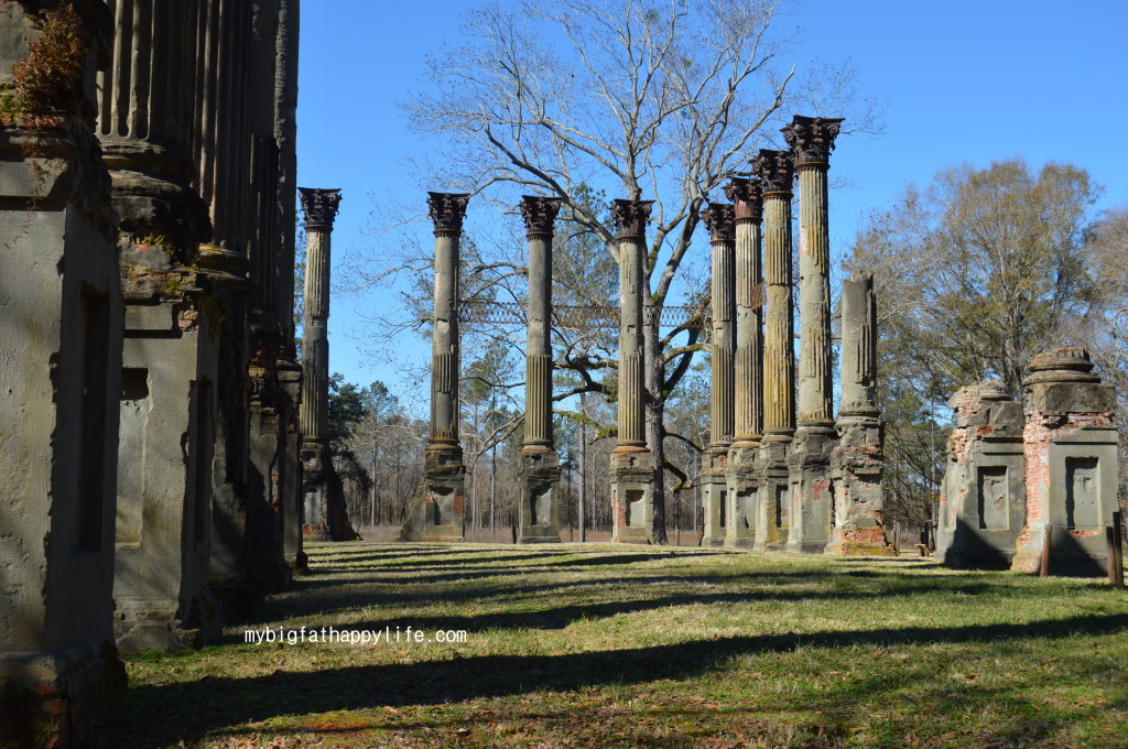 Natchez Trace Parkway in Mississippi; first 30 miles from Natchez including Windsor Ruins, Emerald Mound and Mount Locust | mybigfathappylife.com