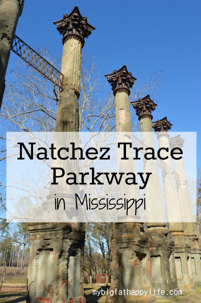 Natchez Trace Parkway in Mississippi; first 30 miles from Natchez including Windsor Ruins, Emerald Mound and Mount Locust | mybigfathappylife.com