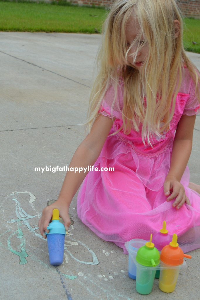 Frozen Chalk; a kids outside activity | mybigfathappylife.com