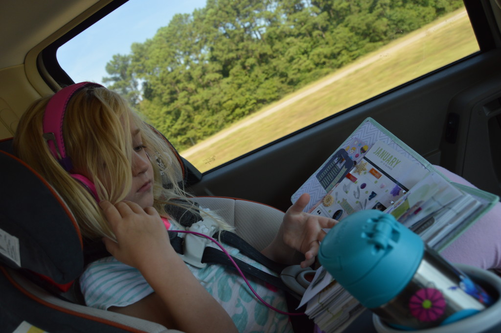 Tips for Entertaining Your Child on a Road Trip #snackation (ad) | mybigfathappylife.com