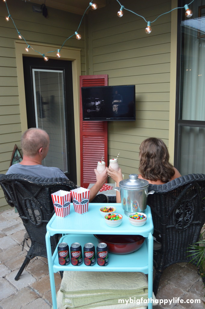 Backyard Movie Date Night and Brown Cow Milkshakes with Dr Pepper® Cherry #ShareFunshine (ad) | mybigfathappylife.com