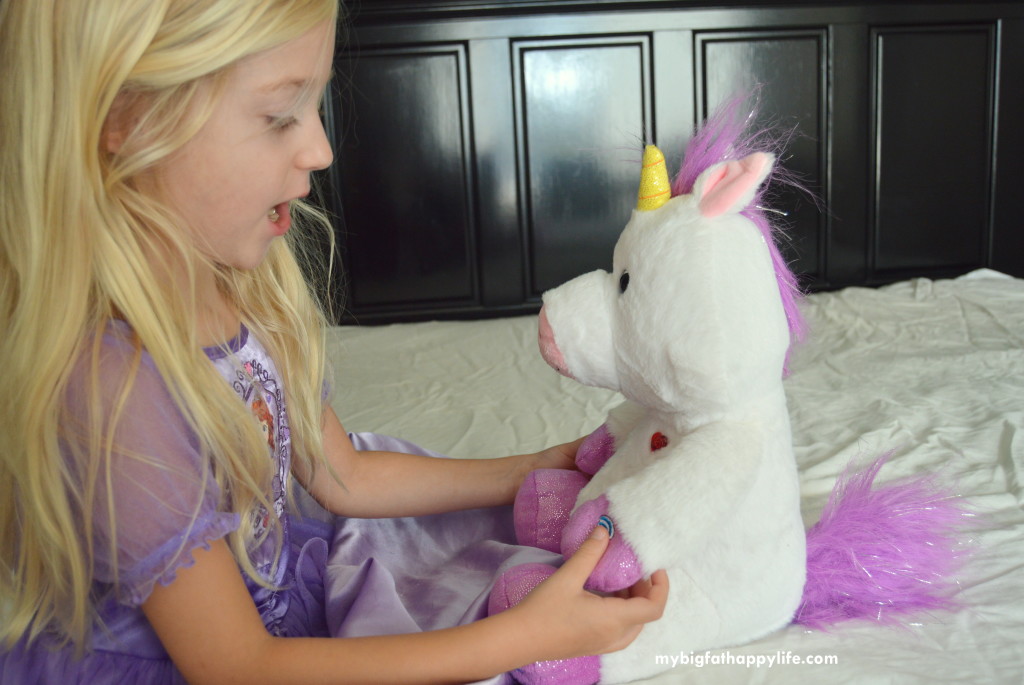 Staying Connected to Family with CloudPets™ #CloudPetsForever #cbias (ad) | mybigfathappylife.com