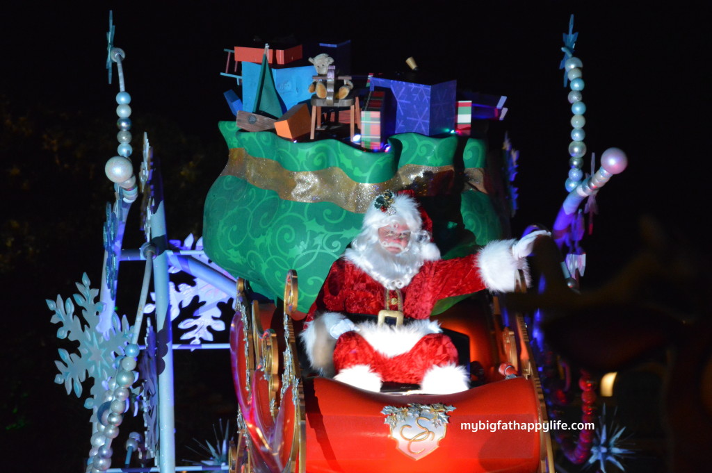 8 Not to be Missed Christmas Activities at Disney World; Magic Kingdom, Animal Kingdom, Hollywood Studios, and Epcot | mybigfathappylife.com