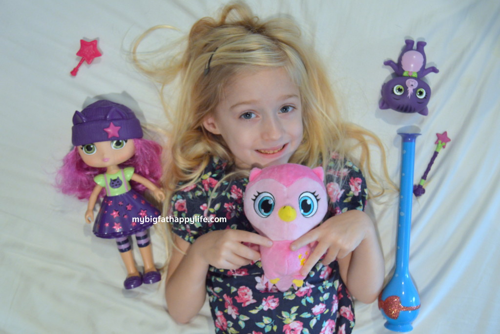 Imaginative Play with Little Charmers #SparkleUp #LittleCharmers #CG #ad | mybigfathappylife.com