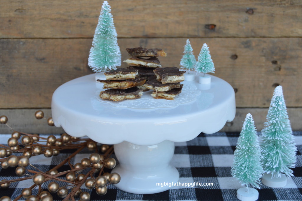 Chocolate Toffee Crunch - a perfect holiday treat #HolidayRemix #NestleTollhouse #ad #BakeSomeonesDay | mybigfathappylife.com