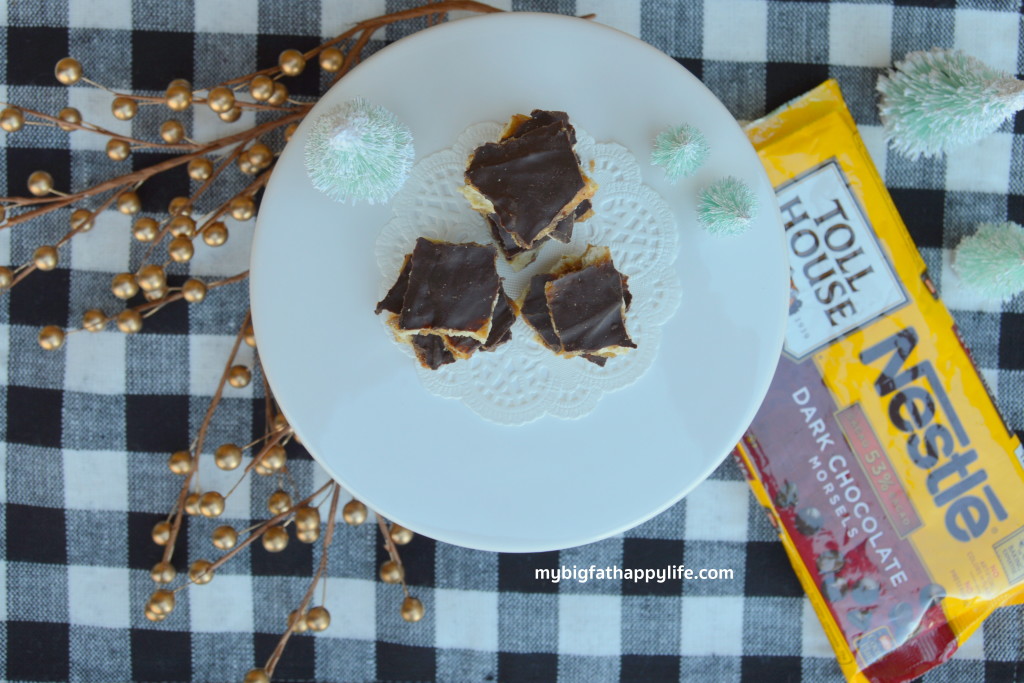 Chocolate Toffee Crunch - a perfect holiday treat #HolidayRemix #NestleTollhouse #ad #BakeSomeonesDay | mybigfathappylife.com