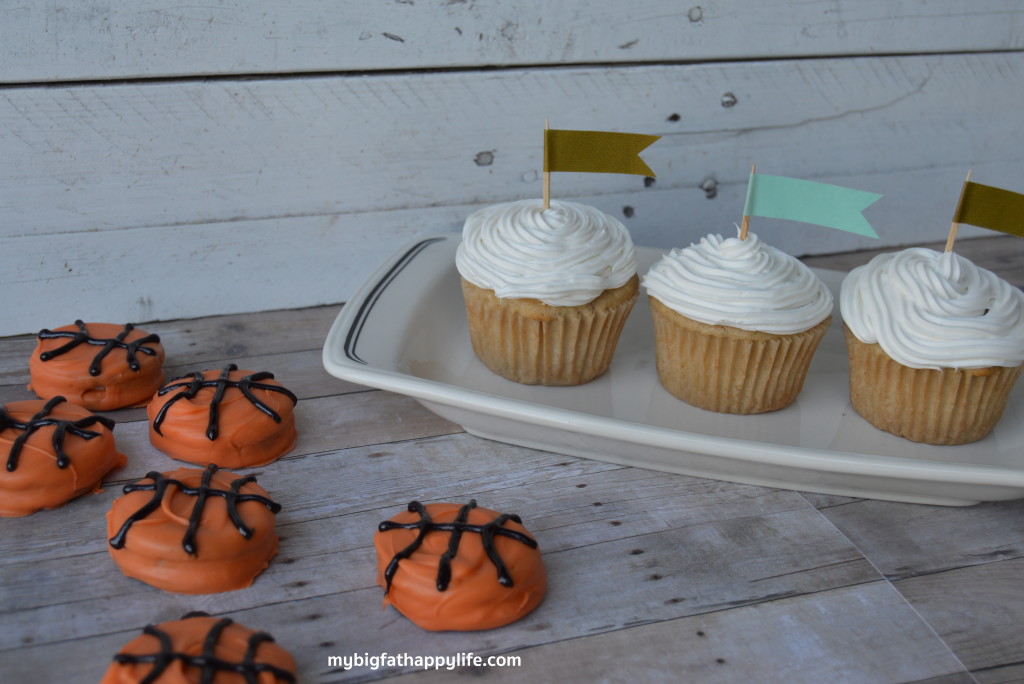 Taste the Madness Dessert + Cupcake Topper Ideas #GreatTasteTourney #ad | mybigfathappylife.com