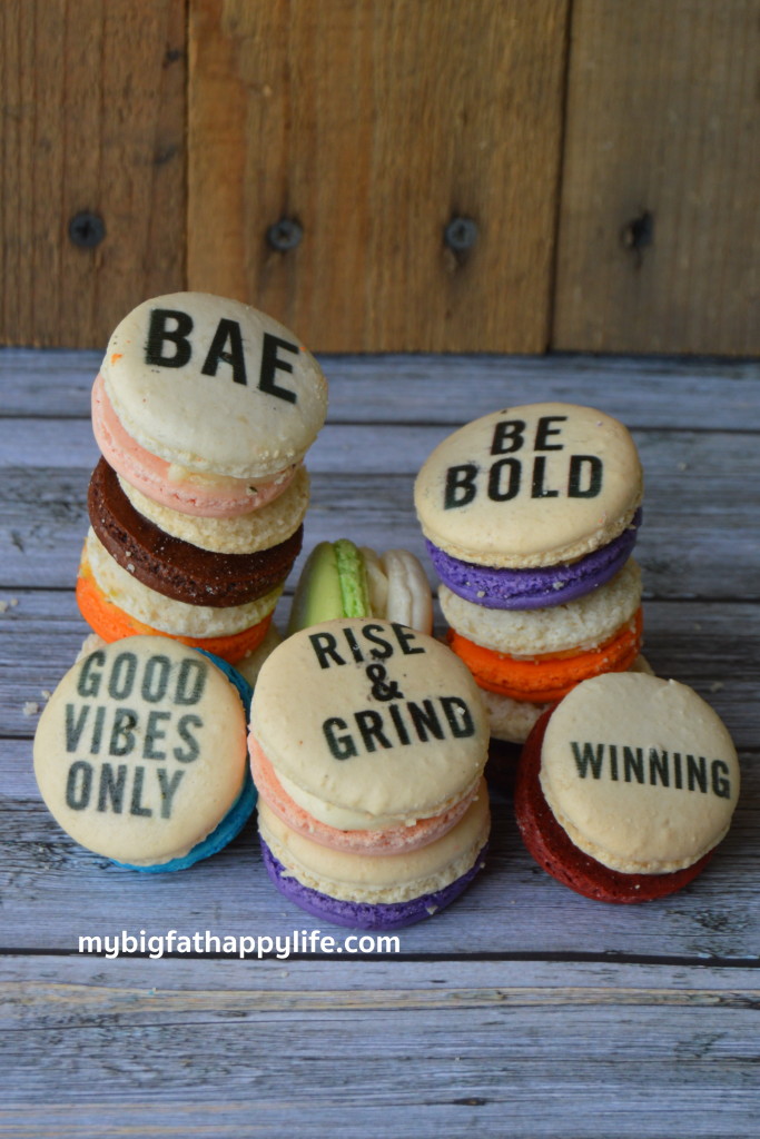 Looking for a fun favor, a unique gift or a treat for yourself? Macarons Delivered to Your Door by Dana's Bakery is the perfect solution. #DANASBAKERY #ad | mybigfathappylife.com