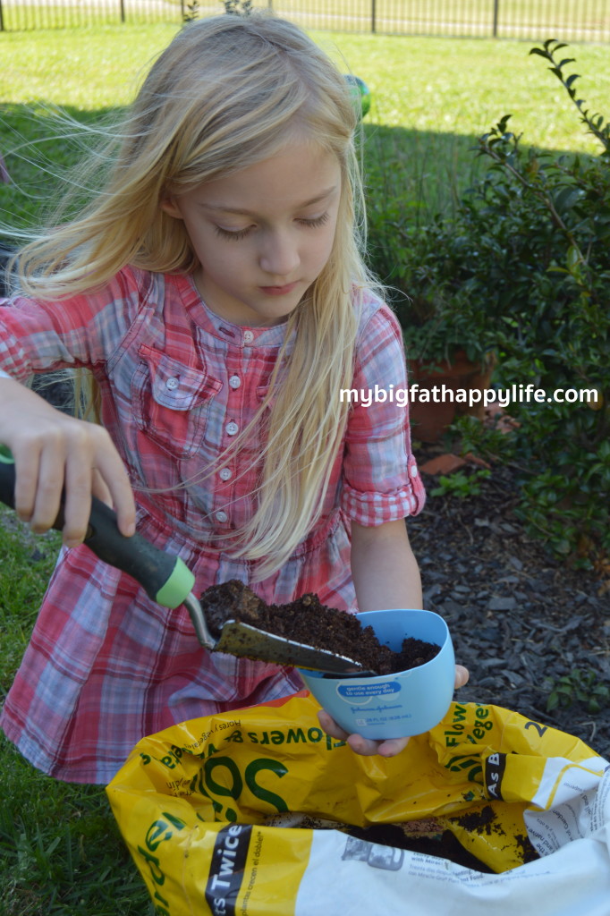 How to Make Seed Starters for a garden by Recycling with Johnson & Johnson's Care to Recycle Program #ad #caretorecycle | mybigfathappylife.com