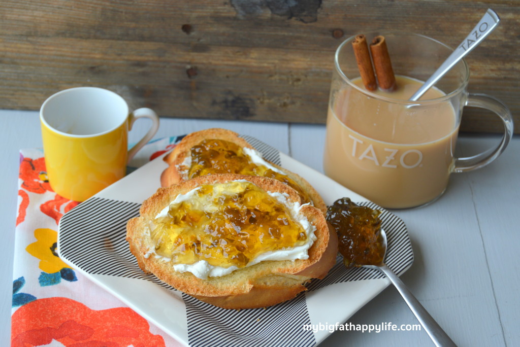 Jalapeño Jelly Crostini with TAZO® Chai Latte K-Cup® Pods #SweetMeetsSpicy #ChaiLatte #Kpods #IC #ad | mybigfathappylife.com