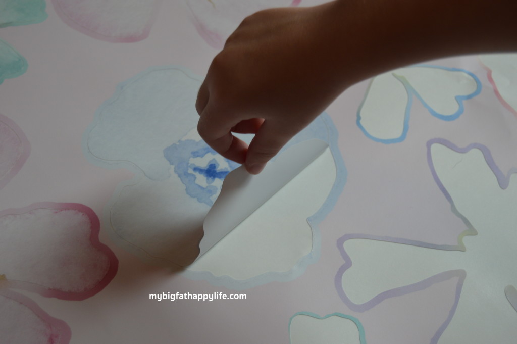 Tips for Decorating a Playroom with Fathead vinyl decals #ad | mybigfathappylife.com