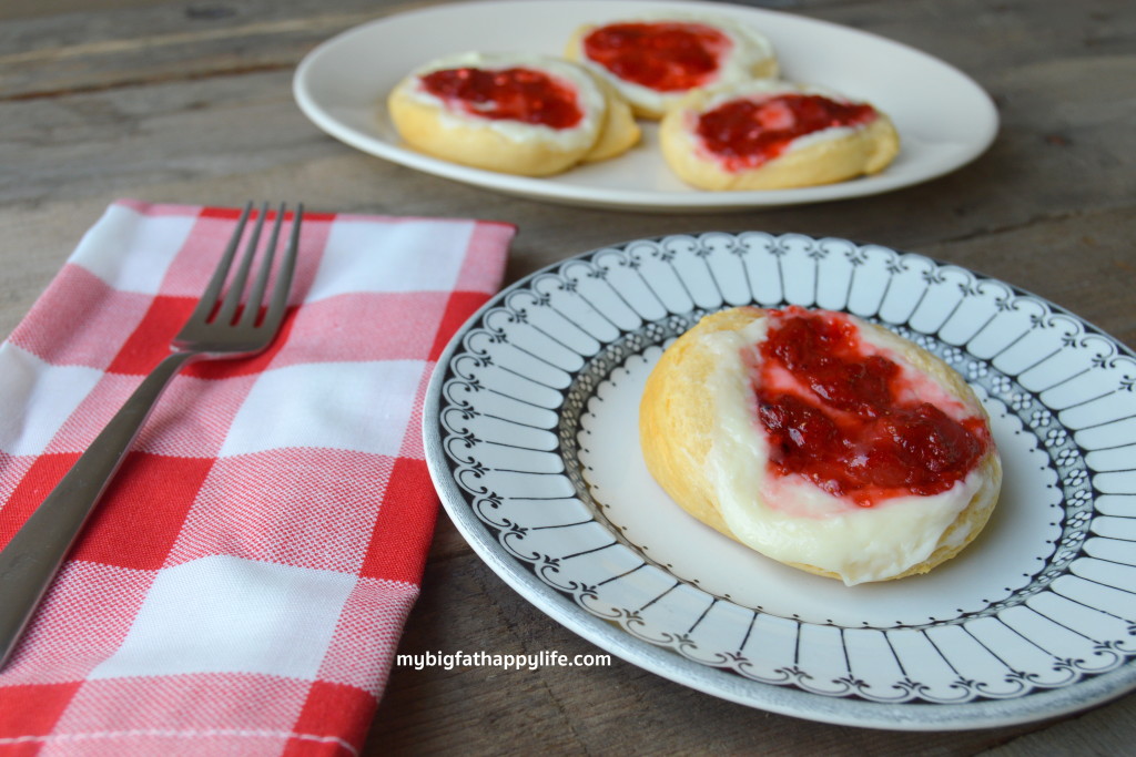 Strawberry Cheese Danish, a delicious breakfast | mybigfathappylife.com