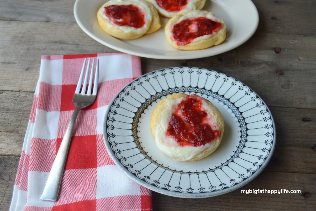 Strawberry Cheese Danish, a delicious breakfast | mybigfathappylife.com