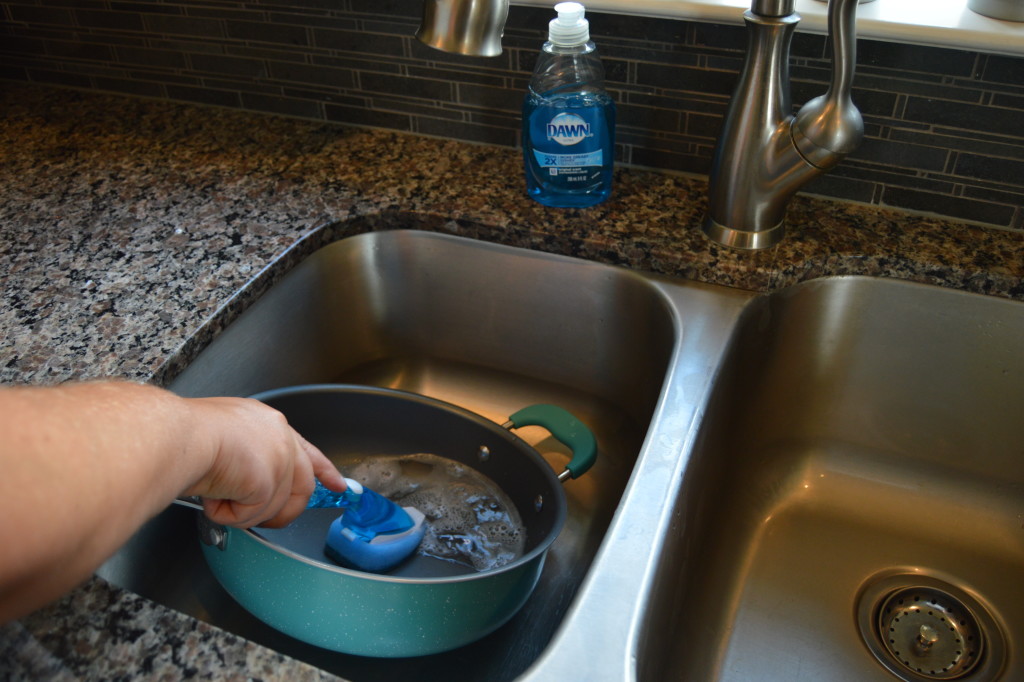 4 Tips for Keeping Your Kitchen Clean #ScotchBriteSponges #ad | mybigfathappylife.com