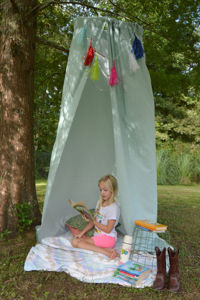 DIY Hula Hoop Tent #FreeToBe (ad) | mybigfathappylife.com