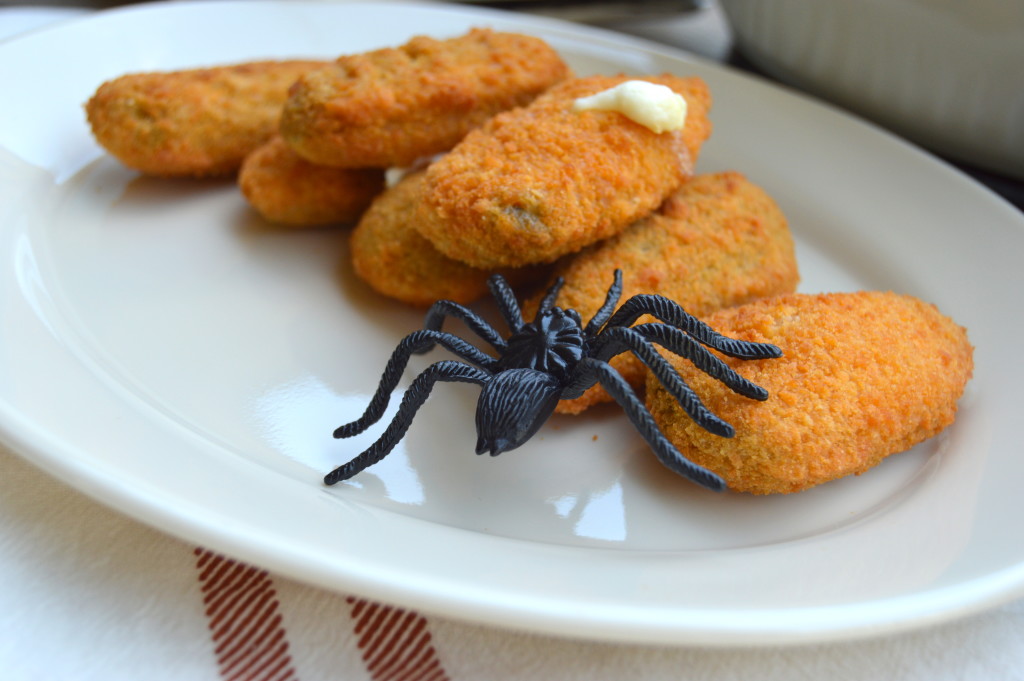 Halloween Inspired BBQ Chicken Nachos #20MinutesToTasty #ad | mybigfathappylife.com