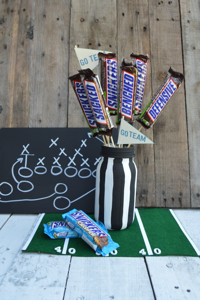 How to Make a Game Day Candy Bouquet with SNICKERS® #ScoreatCVS #ad | mybigfathappylife.com