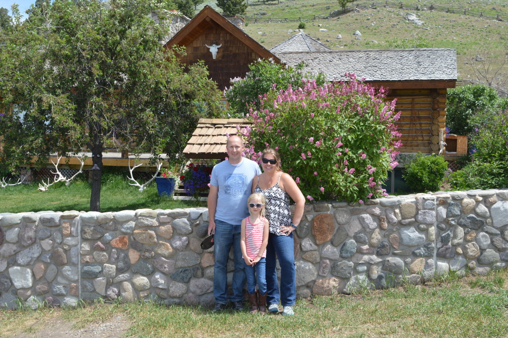 Horseback Riding / Trail Riding near Yellowstone National Park in Gardiner, MT | mybigfathappylife.com