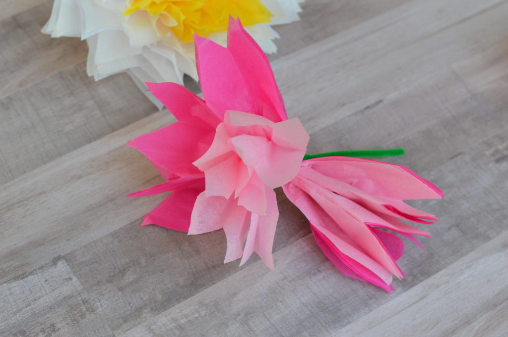 Make your mom a special gift, a bouquet of tissue paper flowers, for Mother's Day including DIY, easy to follow directions. #MakeHerMothersDay #ad